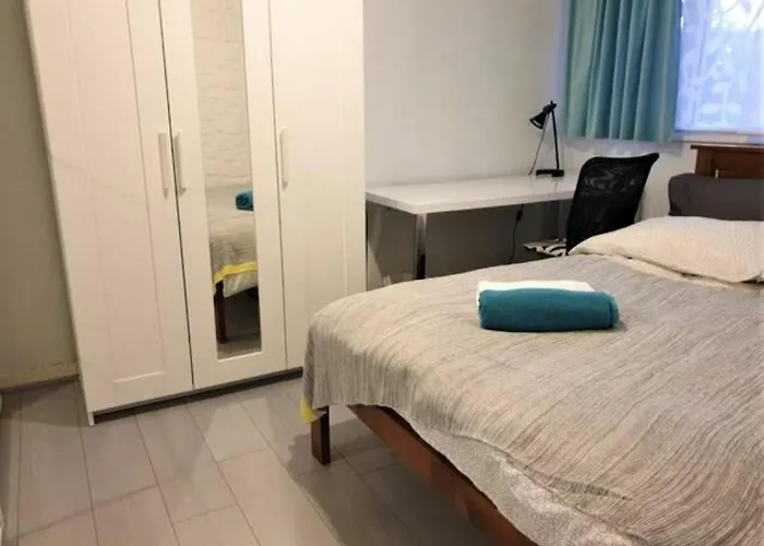 Dana-Private Room In A Shared House-Close To City & Anu-2